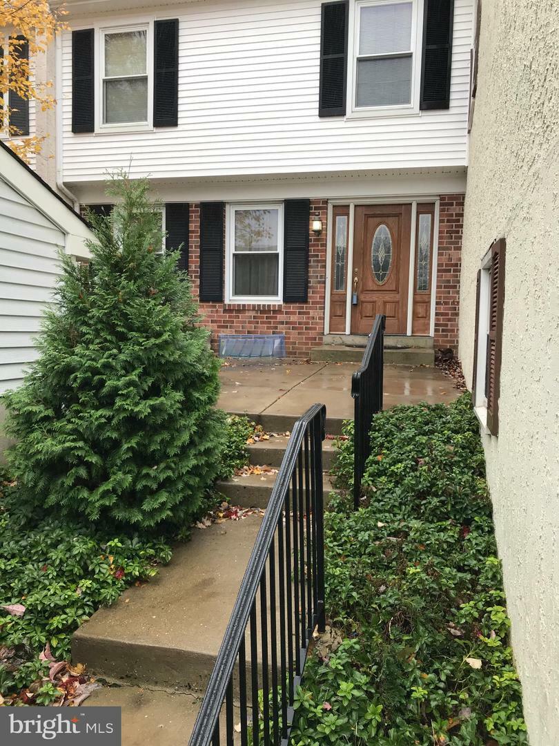 Property Photo:  8 Edinboro Circle  PA 18914 