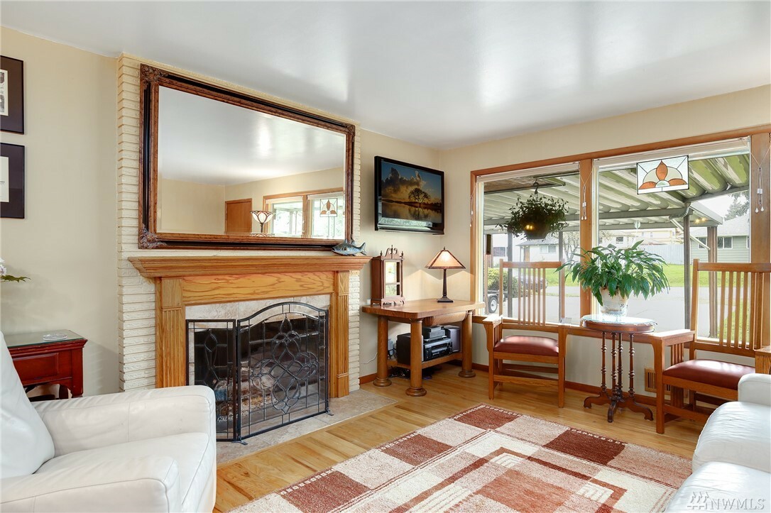 Property Photo: 702 Marion St WA 98030