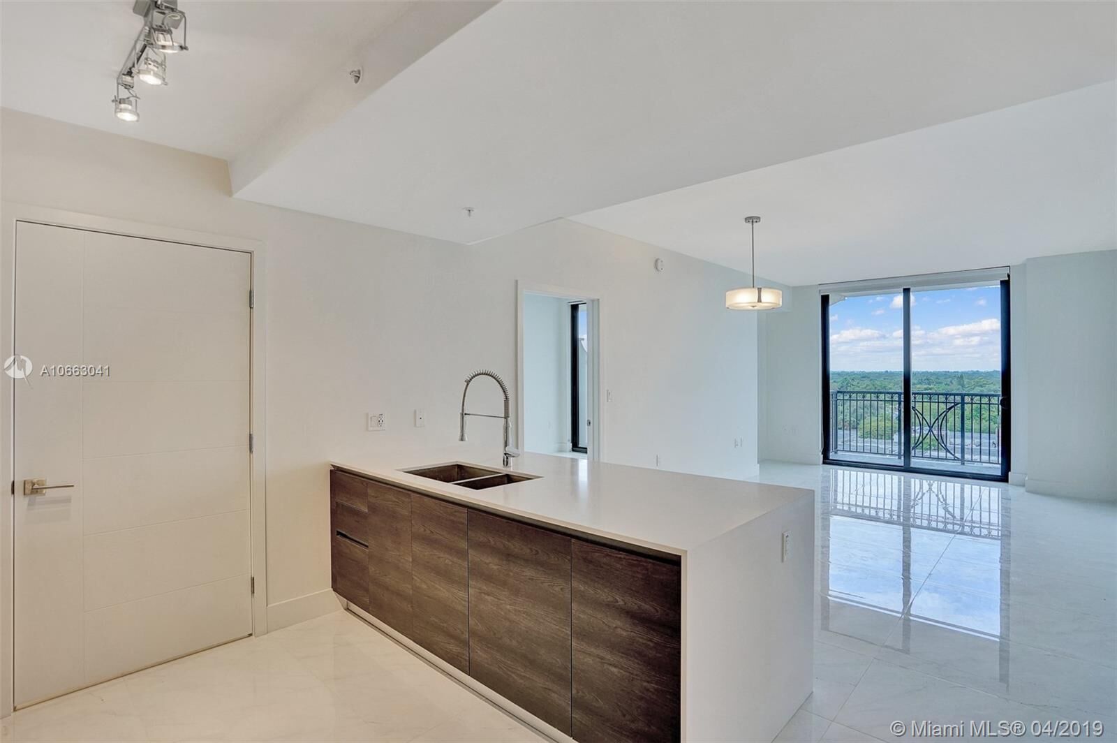 Property Photo: 301 Altara Ave 819 FL 33146