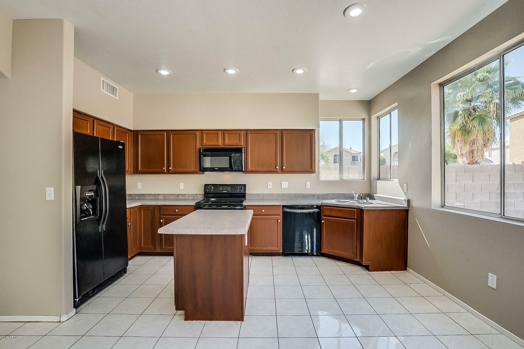 Property Photo:  1438 E South Fork Drive  AZ 85048 