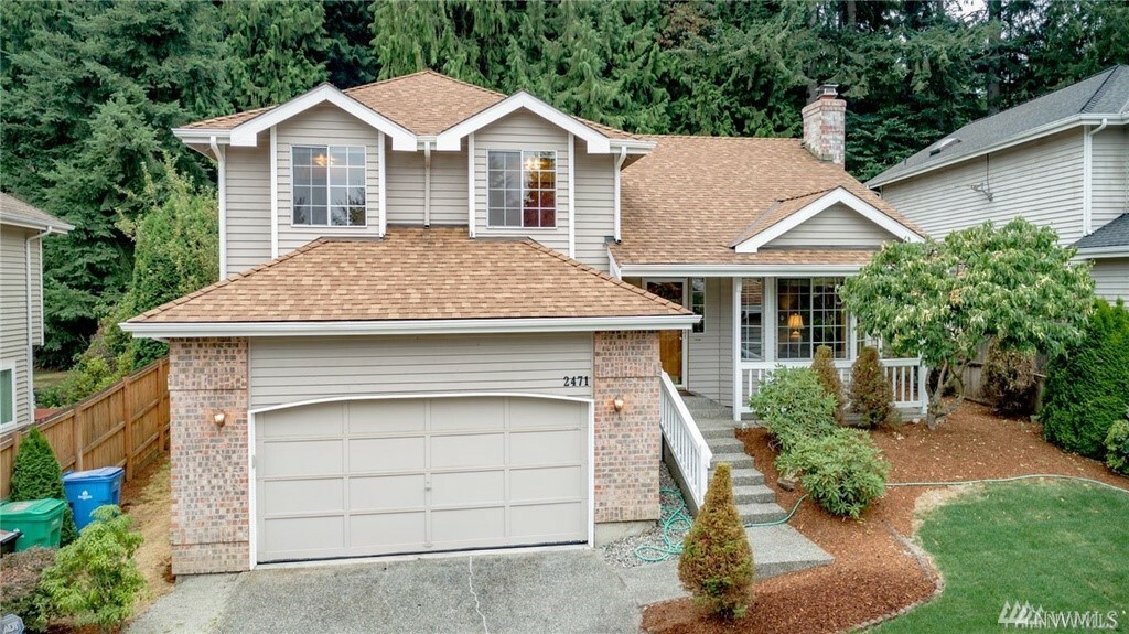 Property Photo:  2471 NE 183rd Ct  WA 98155 