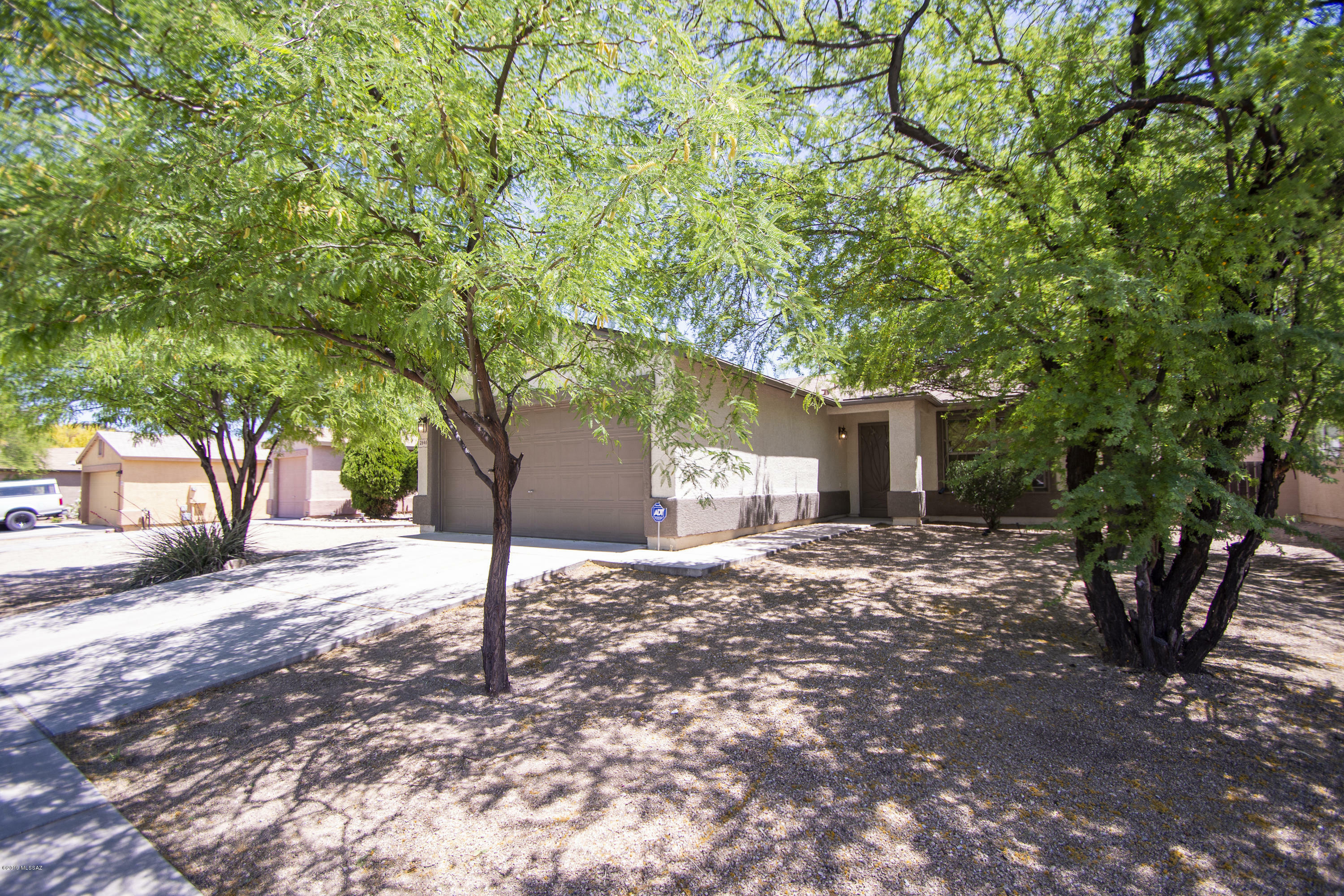 Property Photo: 2646 E Cambridge Ring Drive AZ 85706