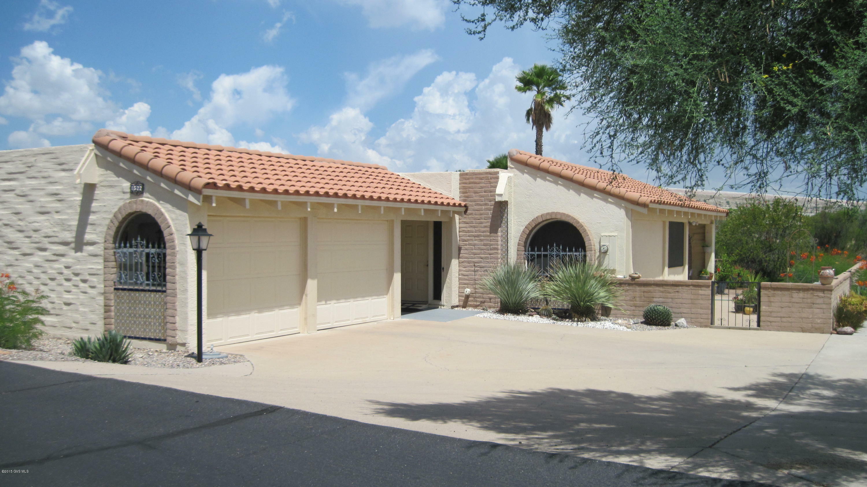 Property Photo:  1522 W Calle Mendoza  AZ 85622 