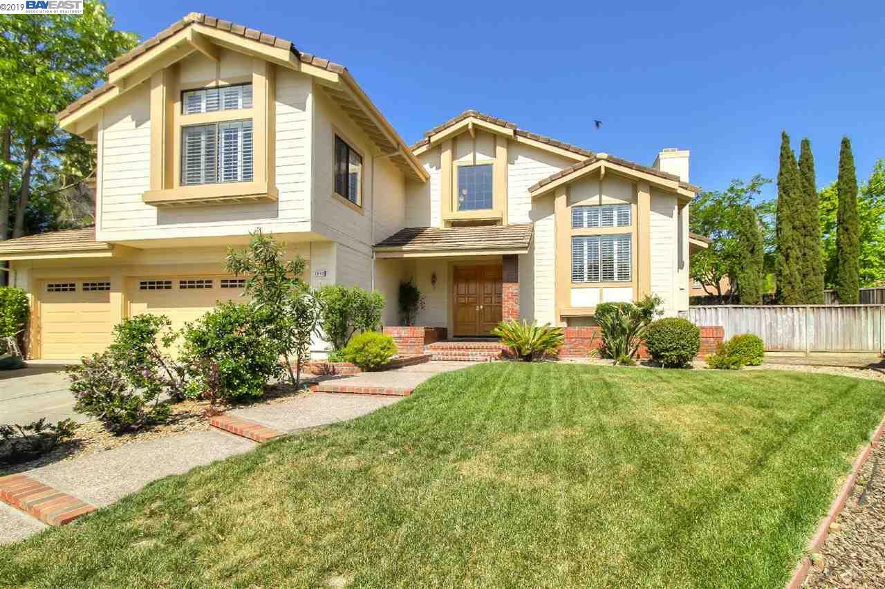 Property Photo:  11440 Seine Ct  CA 94568 