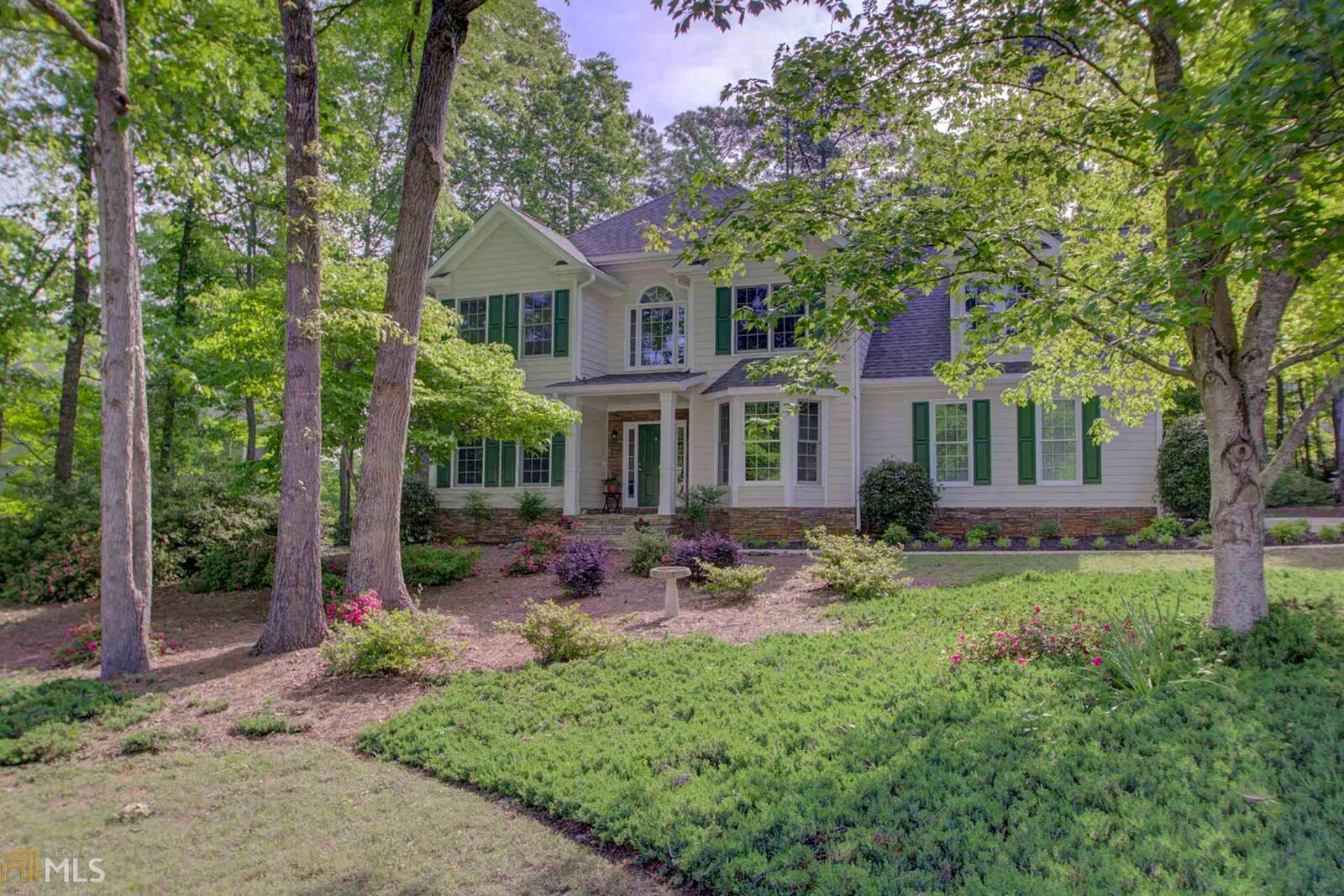 Property Photo:  102 Stoneacre Curve  GA 30269 