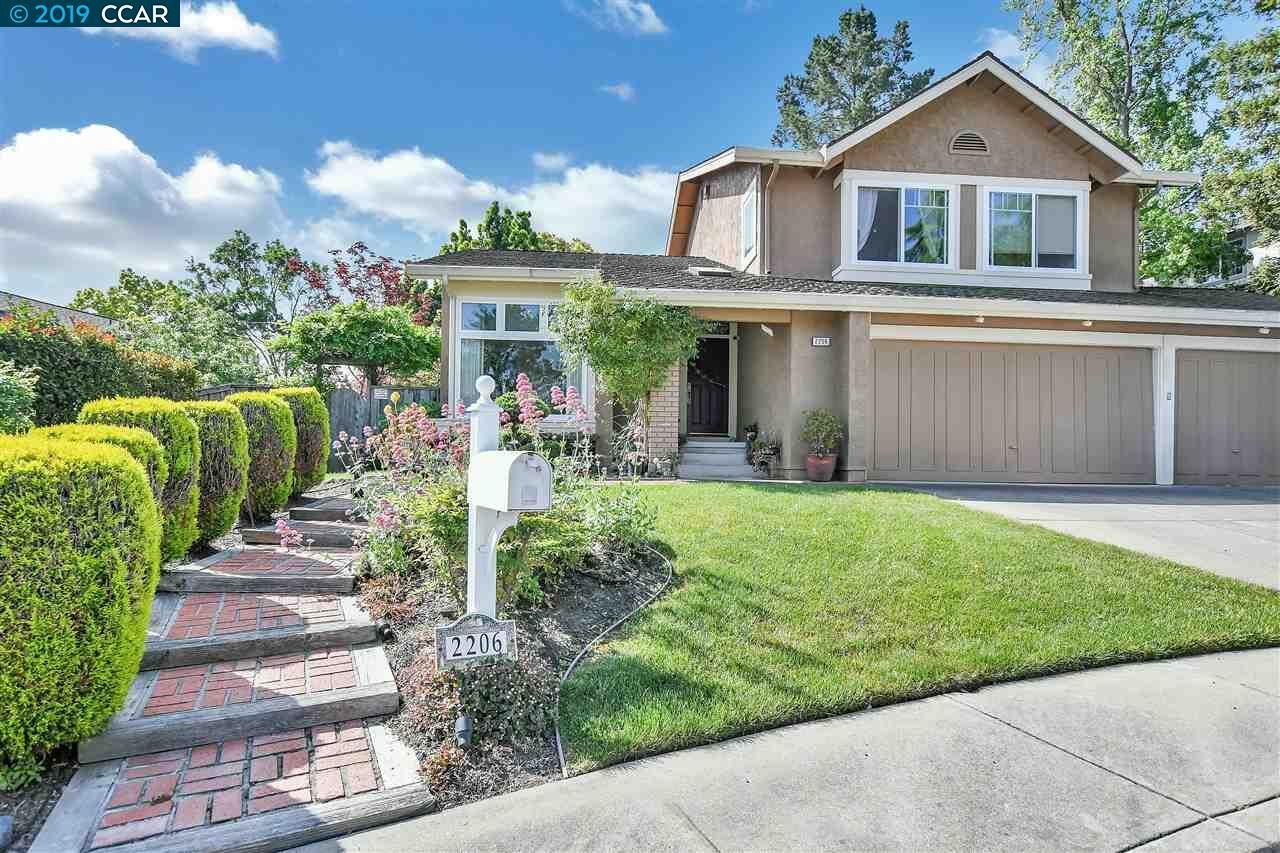 Property Photo: 2206 Lake Villa Ct CA 94553