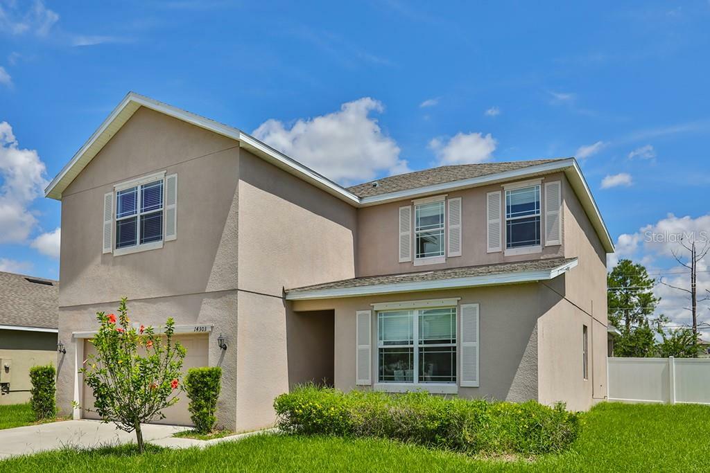 Property Photo:  14303 Alistar Manor Drive  FL 33598 