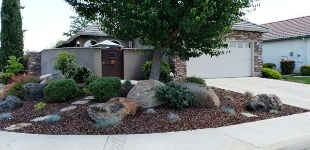 Property Photo:  308 S Holland Court  CA 93292 