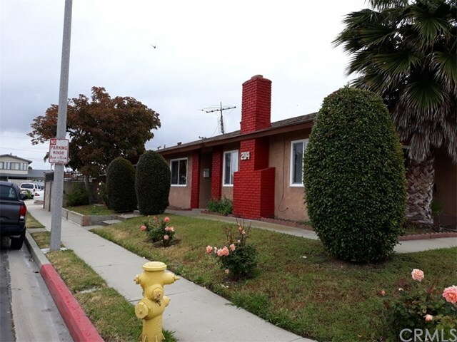 Property Photo:  204 E Javelin Street  CA 90745 