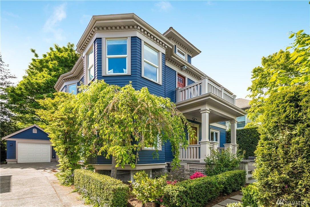 Property Photo: 521 Malden Ave E WA 98112