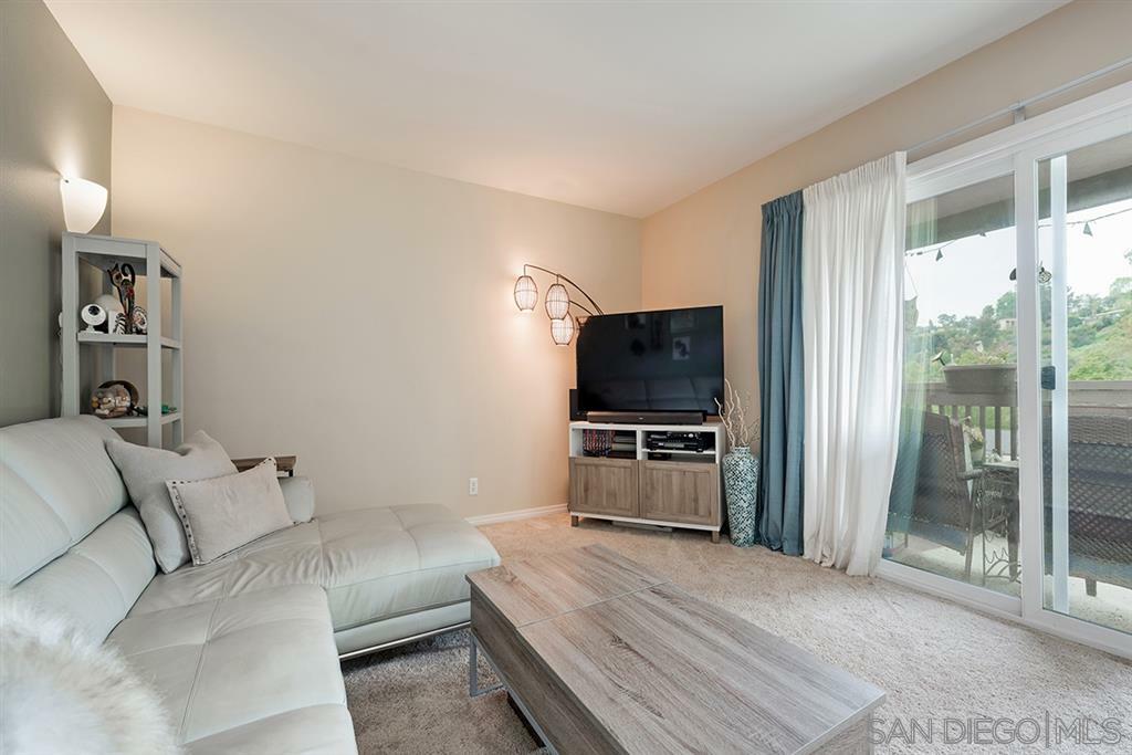 Property Photo:  8561 Villa La Jolla Dr C  CA 92037 