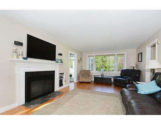 Property Photo:  724 Salisbury St  MA 01609 