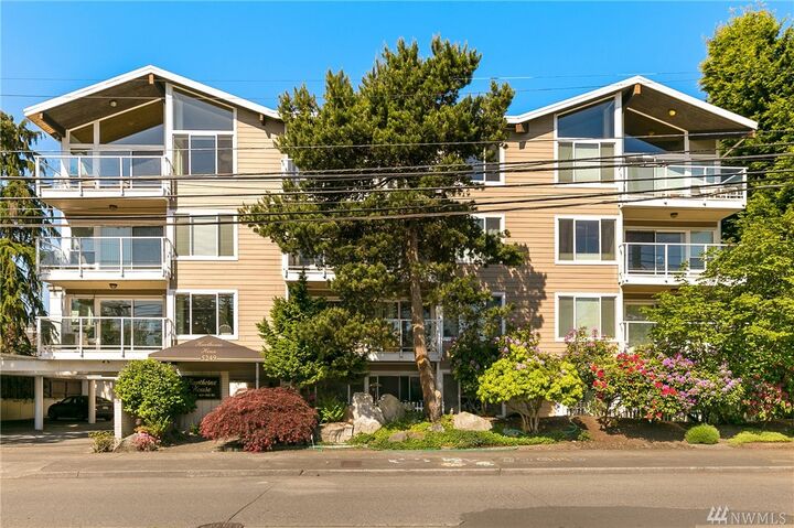 5249 NE 40th Avenue 203  Seattle WA 98105 photo