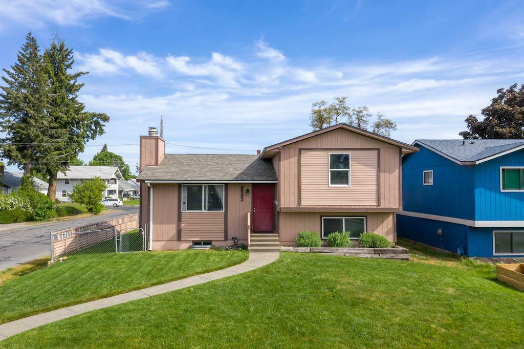 Property Photo: 2503 E Hoffman Ave WA 99207
