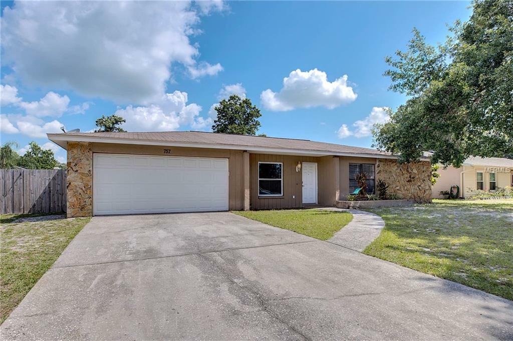 Property Photo:  757 Caliente Drive  FL 33511 