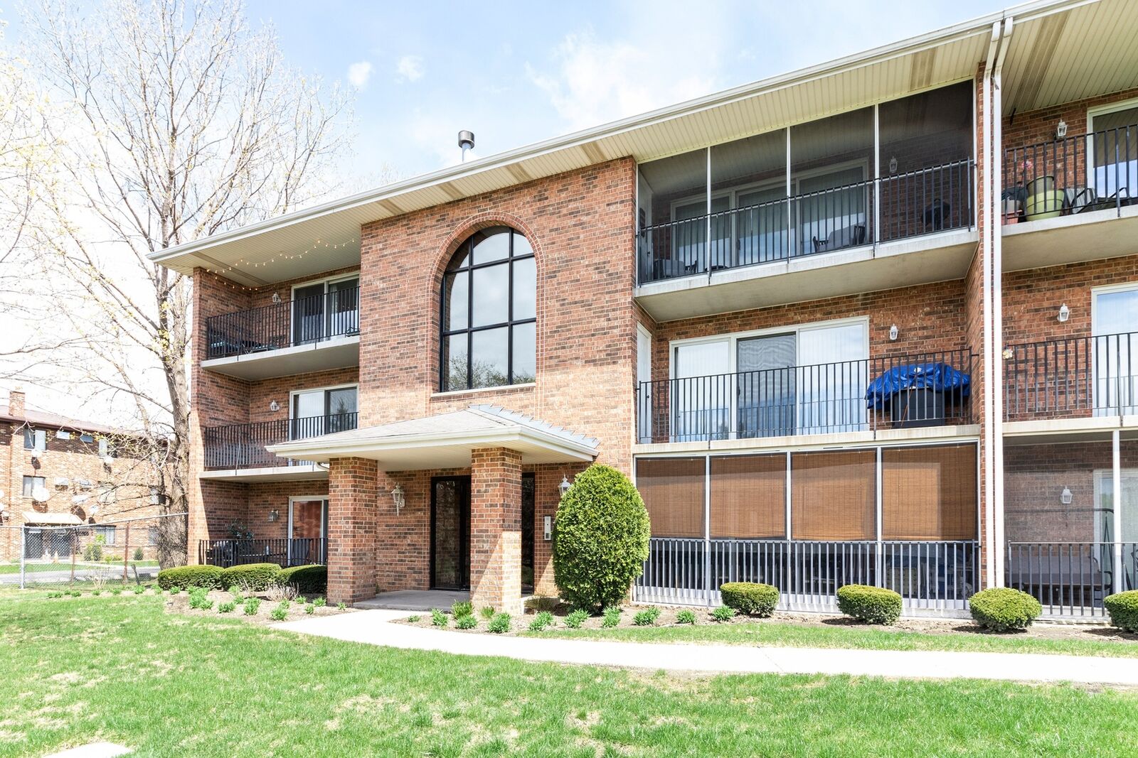 Property Photo:  5646 158th Street 405  IL 60452 