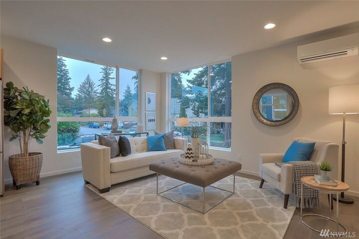 Property Photo: 14317 Phinney Ave N A WA 98103