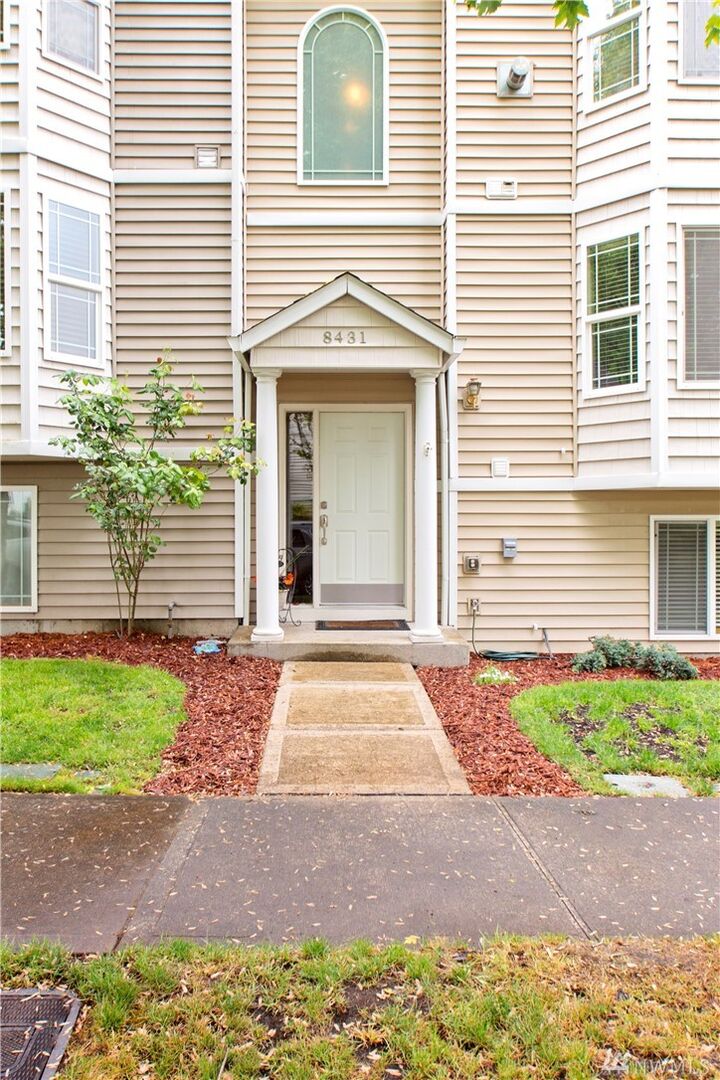 Property Photo:  8431 13th Ave SE  WA 98513 