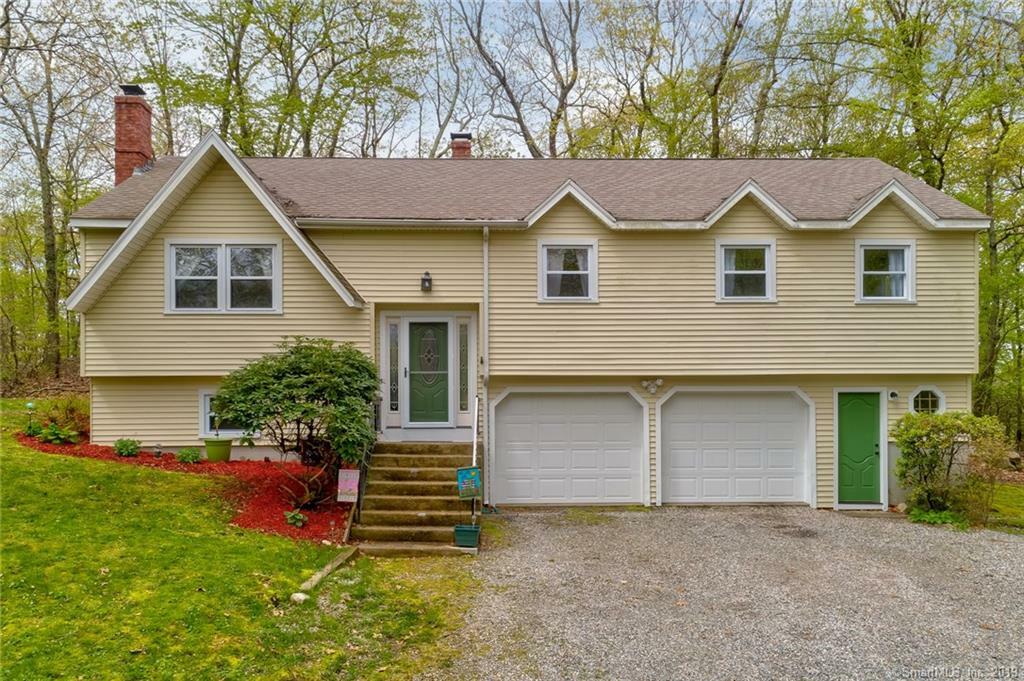 Property Photo:  2 Baron Court  CT 06335 
