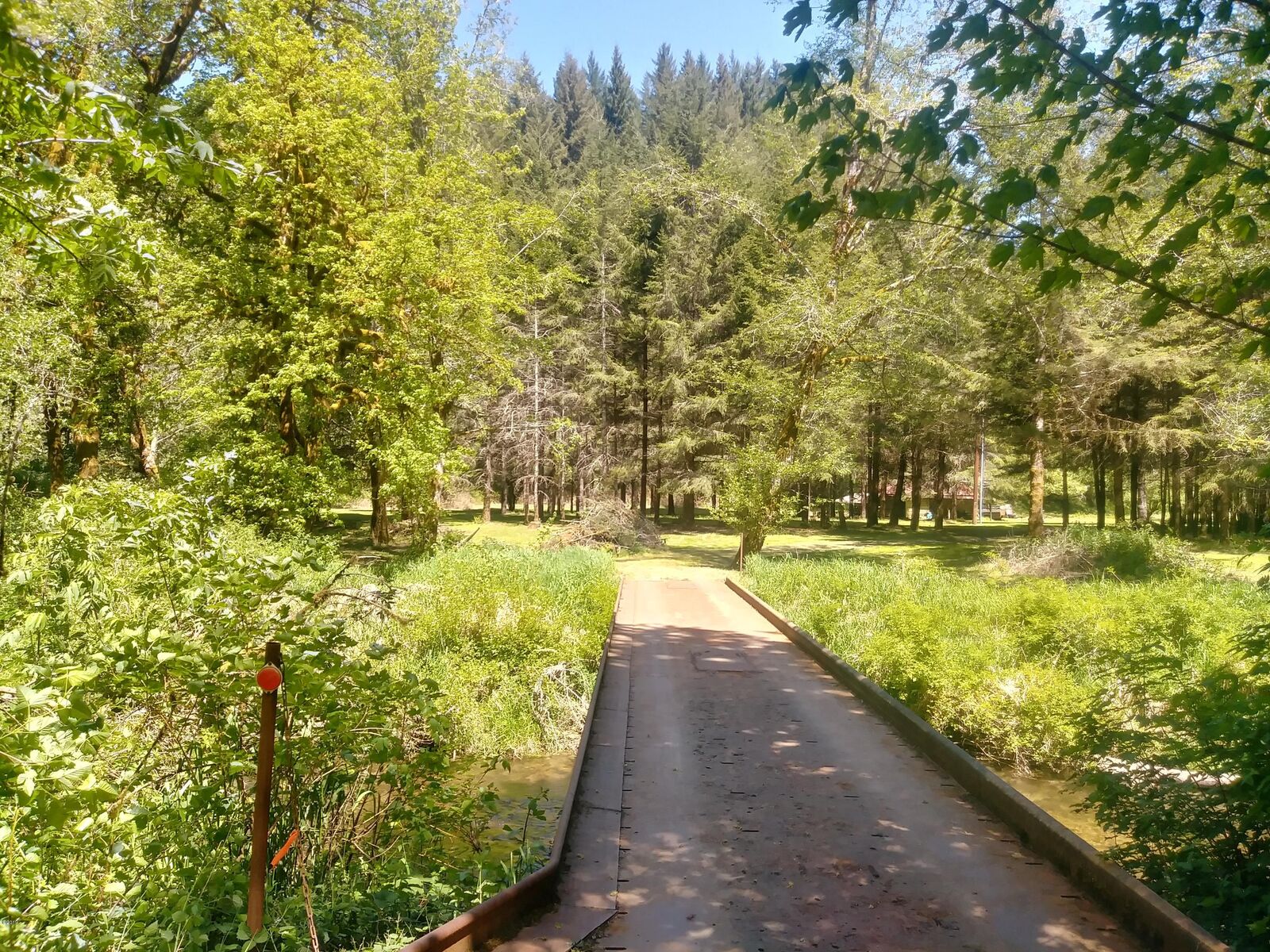 Property Photo:  584 E Buck Creek Road  OR 97390