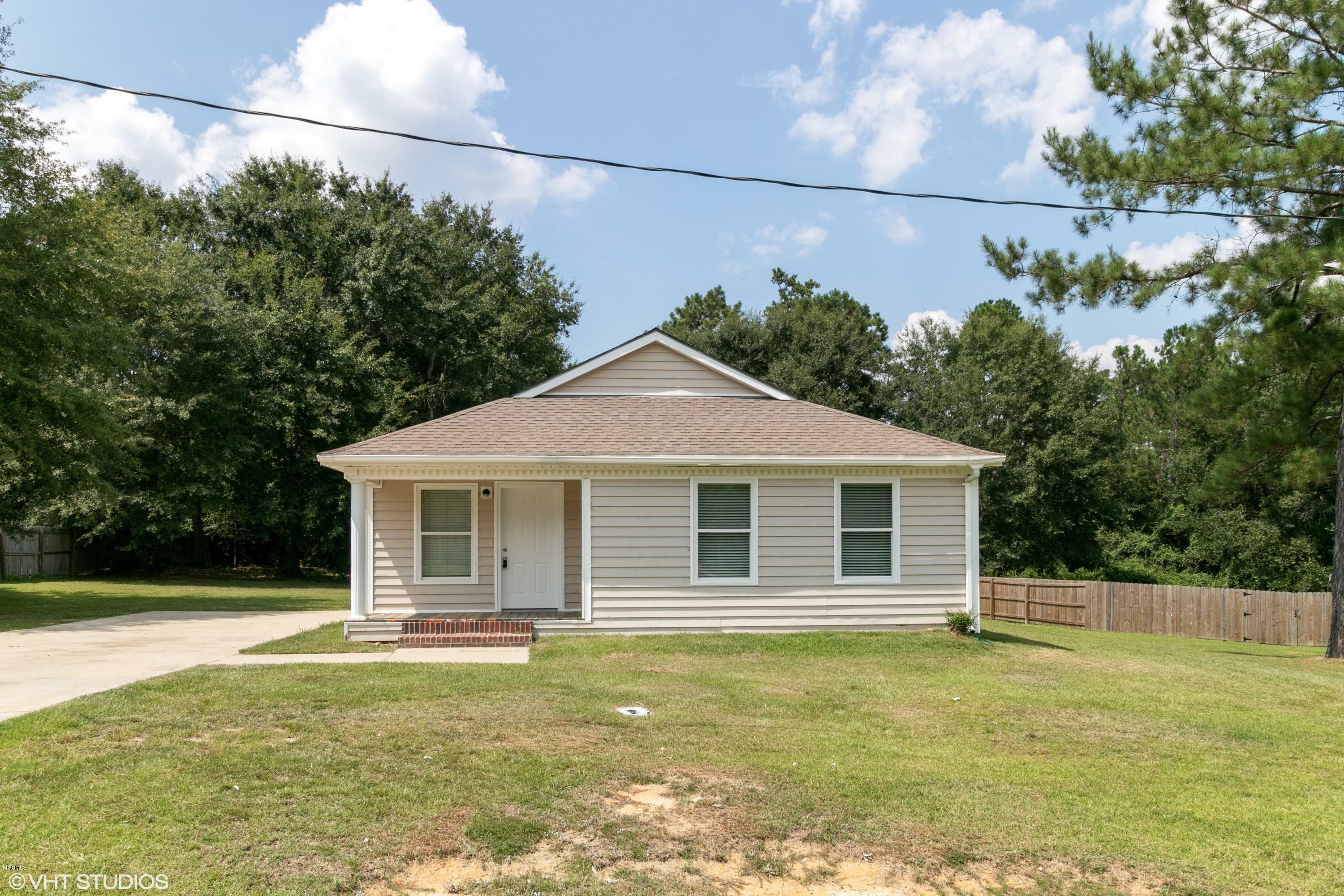 Property Photo:  19104 N Clairmonte Street  MS 39574 