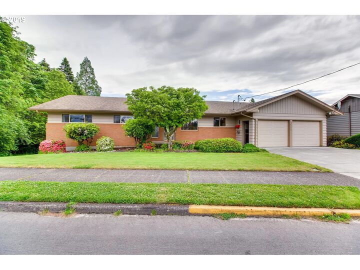 1038 NE 19th Ave  Camas WA 98607 photo