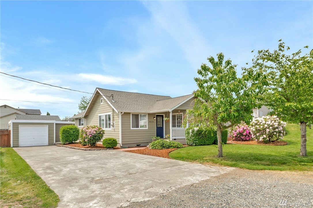 Property Photo:  9046 S L St  WA 98444 