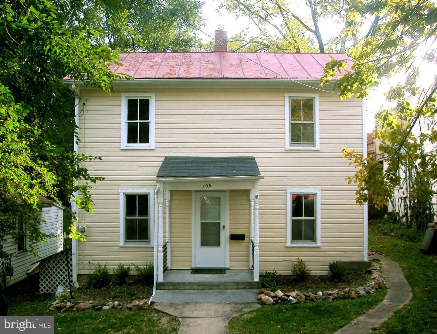 Property Photo:  105 E Pall Mall Street  VA 22601 