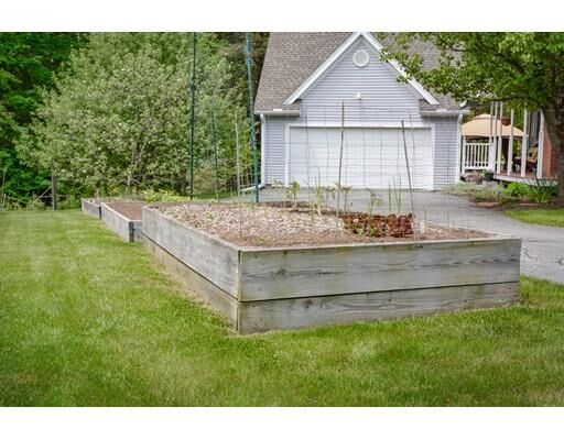 Property Photo: 27 Hannah Ln MA 01420