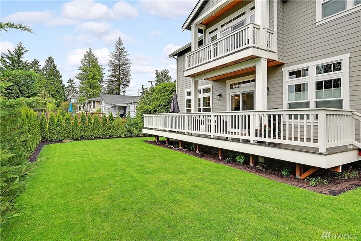 Property Photo: 2719 63rd Ave SE WA 98040