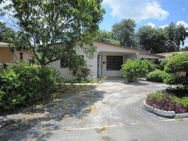 Property Photo: 15221 NE 13 Av FL 33162