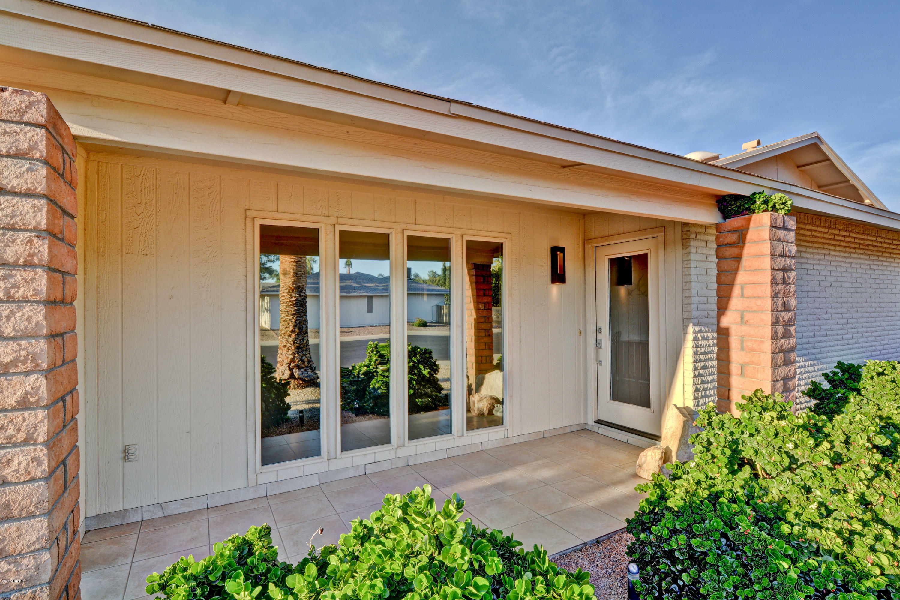 Property Photo: 10122 W Willow Creek Circle AZ 85373