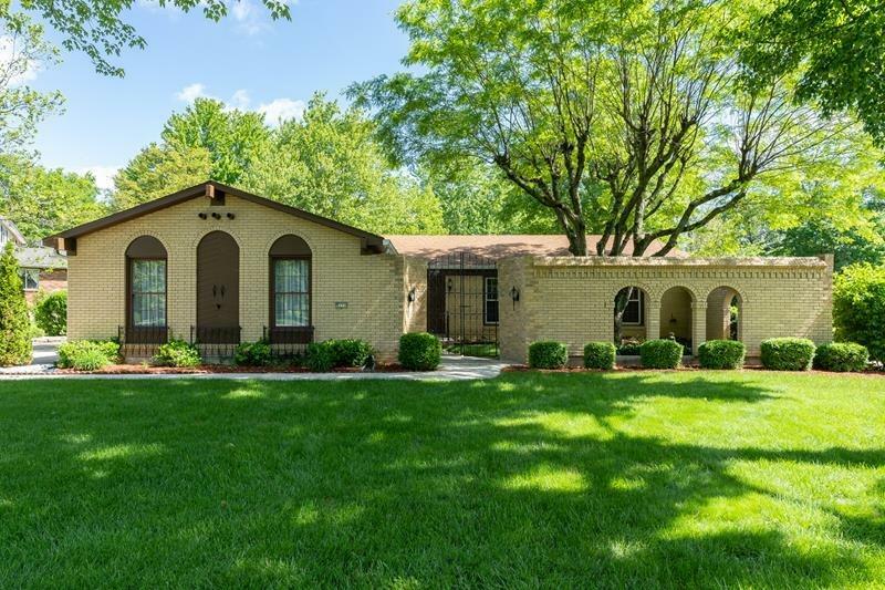 Property Photo: 9250 Village Green Drive OH 45242