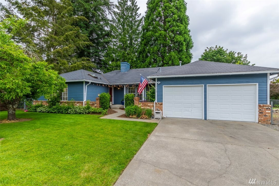 Property Photo:  13620 SE 267th Place  WA 98042 