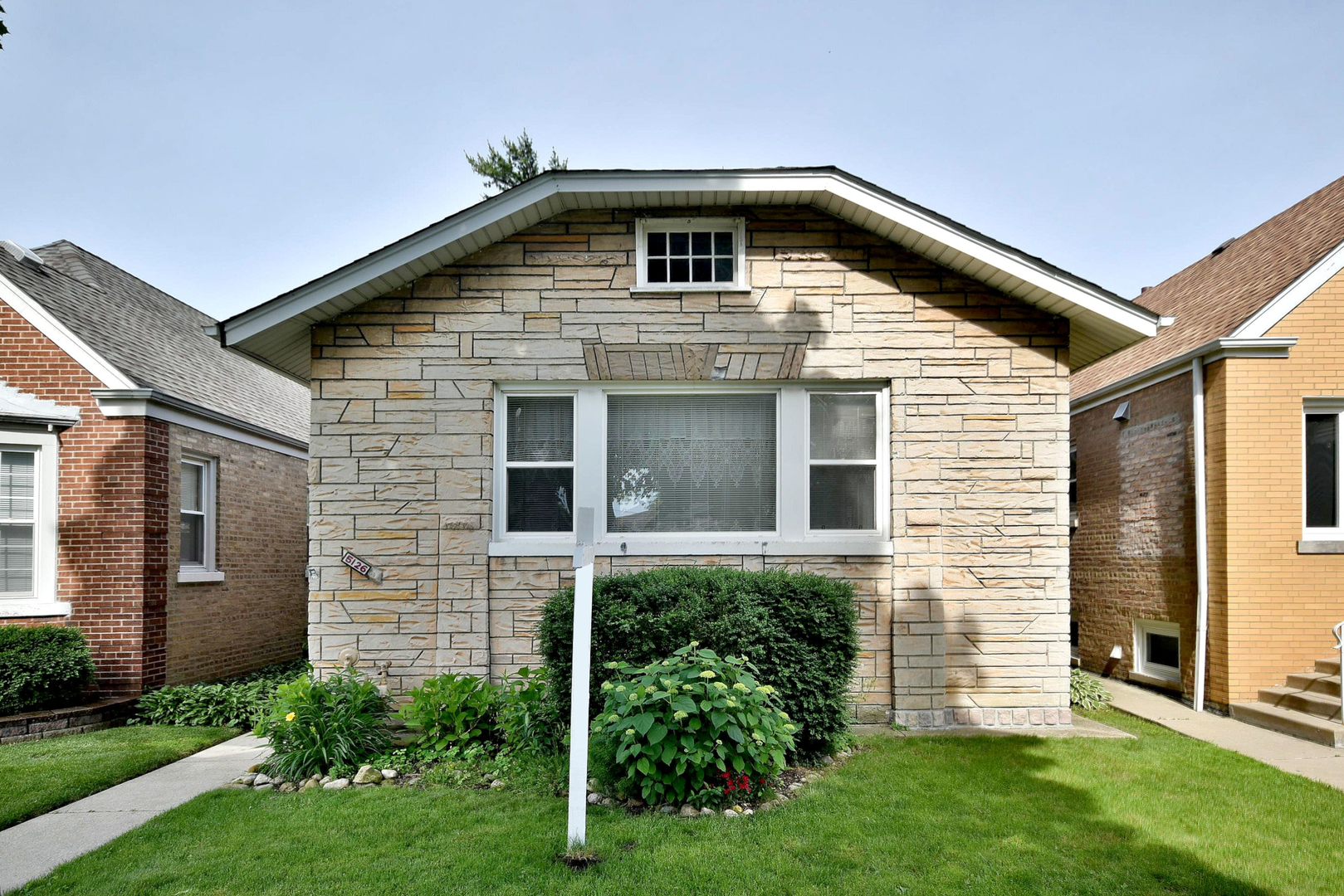 Property Photo: 5126 North Mason Avenue IL 60630