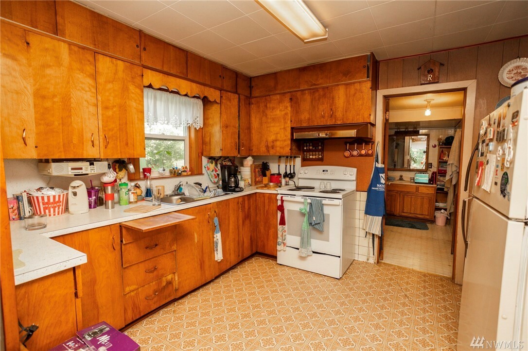 Property Photo:  3723 Washington St  WA 98232 