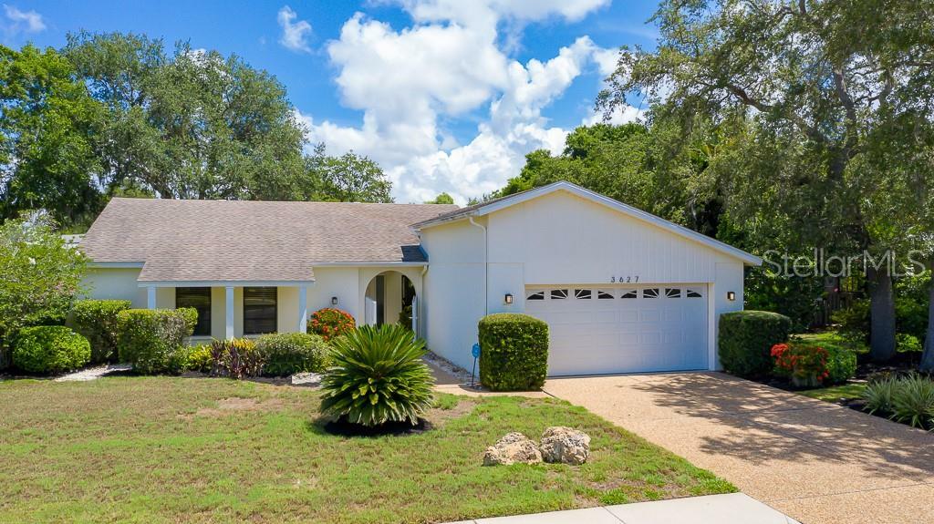 Property Photo: 3627 Country Place Boulevard FL 34233