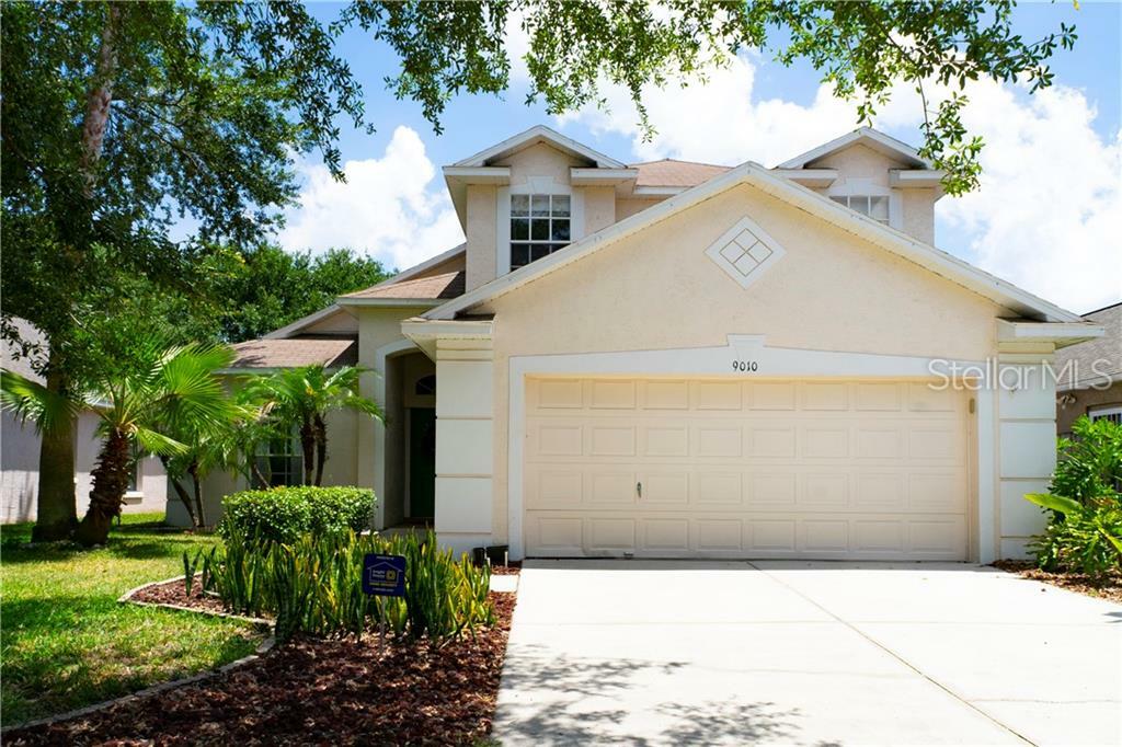 Property Photo: 9010 Egret Cove Circle FL 33578