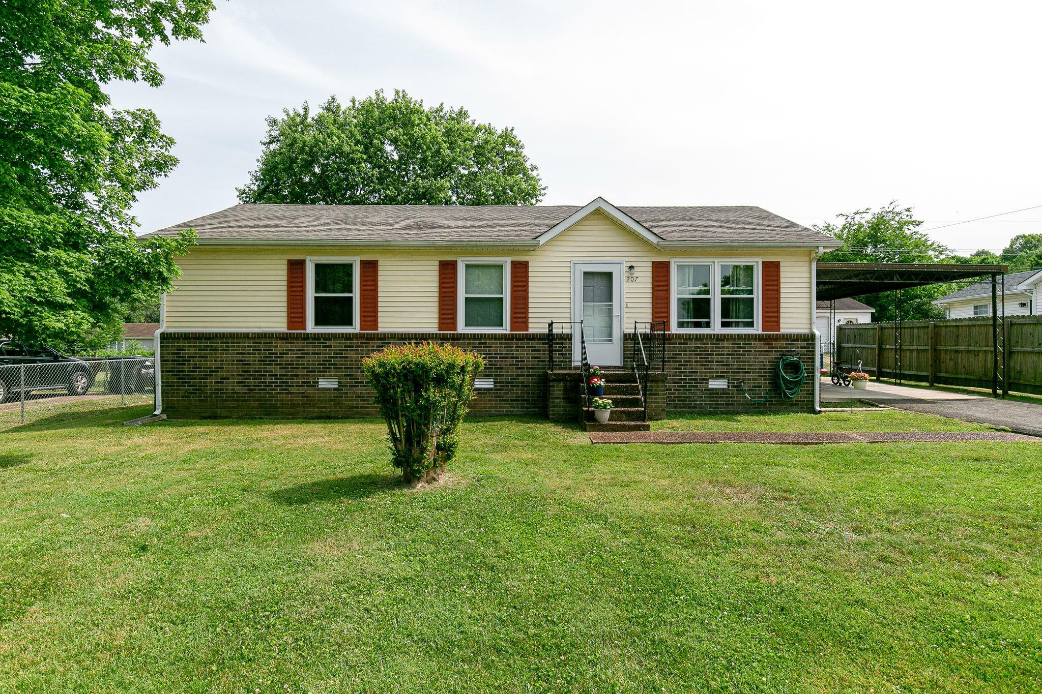 Property Photo:  207 Elaine Dr  TN 38401 