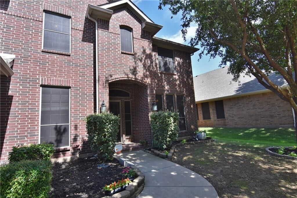 Property Photo:  219 Livingston Drive  TX 75065 