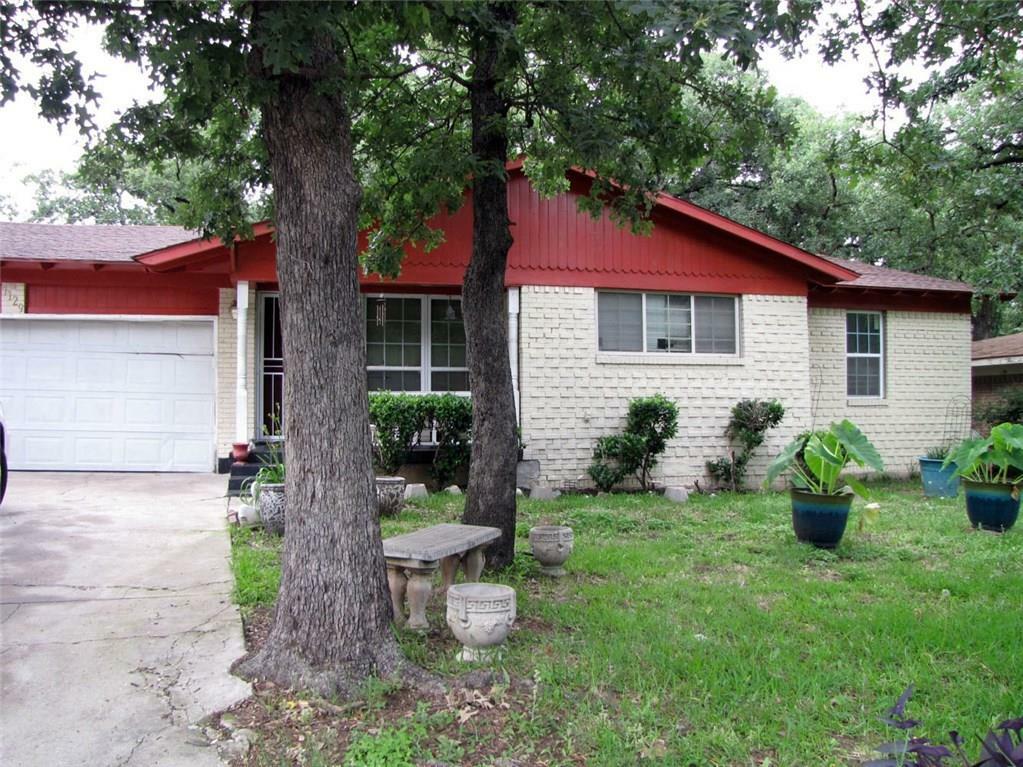 Property Photo:  7129 Robinhood Lane  TX 76112 