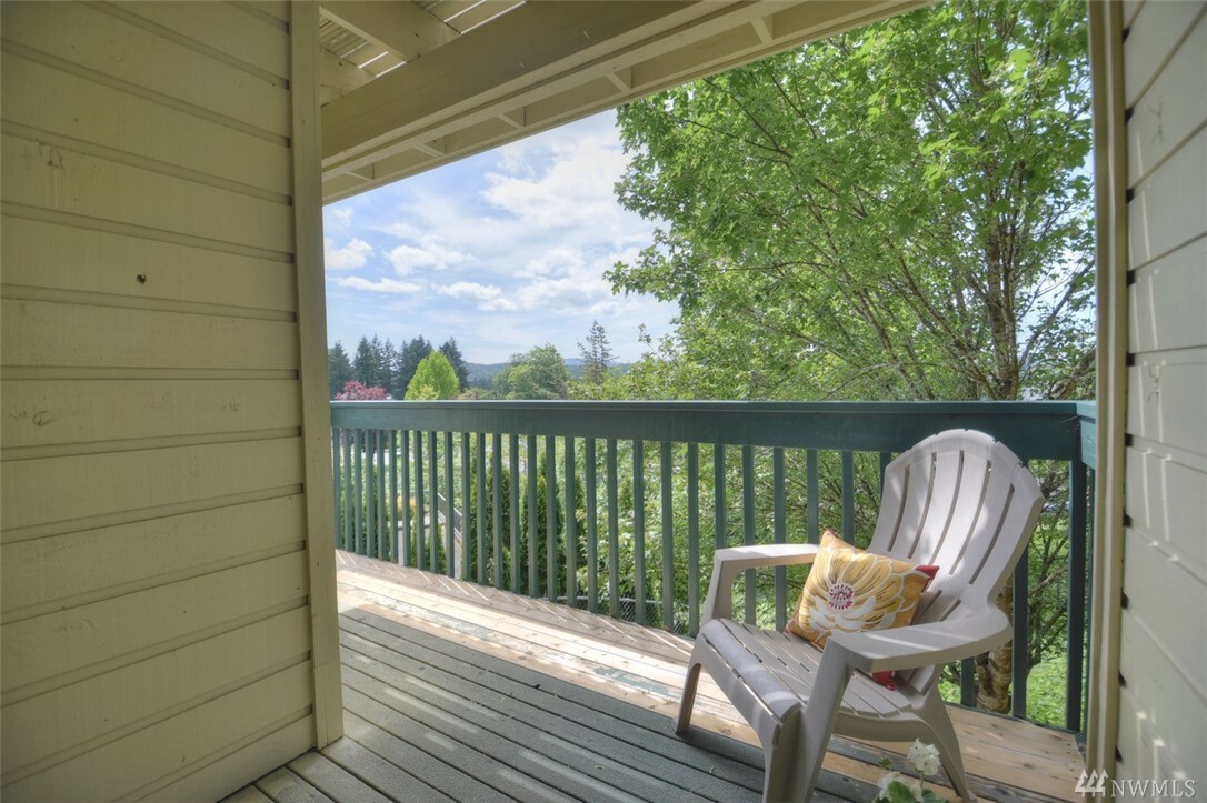 Property Photo:  303 Kenyon St NW 1B  WA 98502 