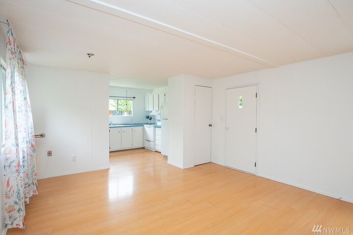 Property Photo:  208 High Avenue  WA 98294 