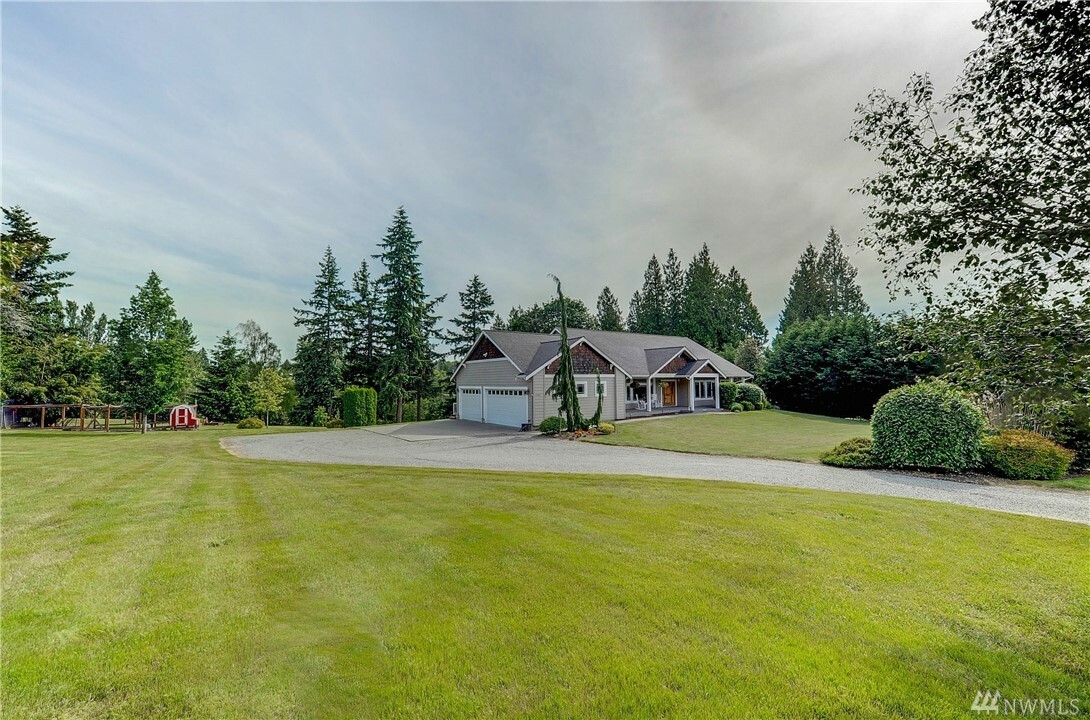 Property Photo:  6404 60th St SE  WA 98290 