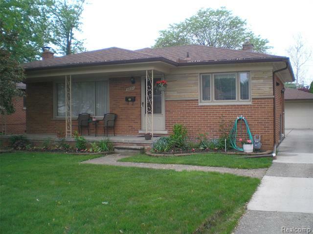 Property Photo:  6821 Rosemary Street  MI 48127 