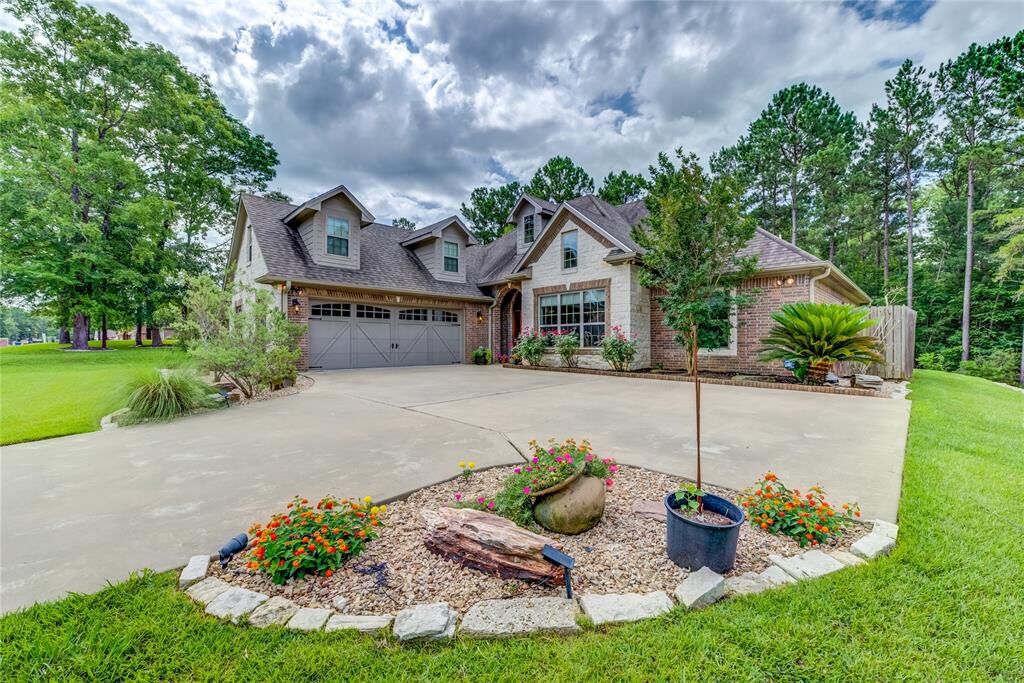 Property Photo:  305 Hunters Glen Drive  TX 75904 