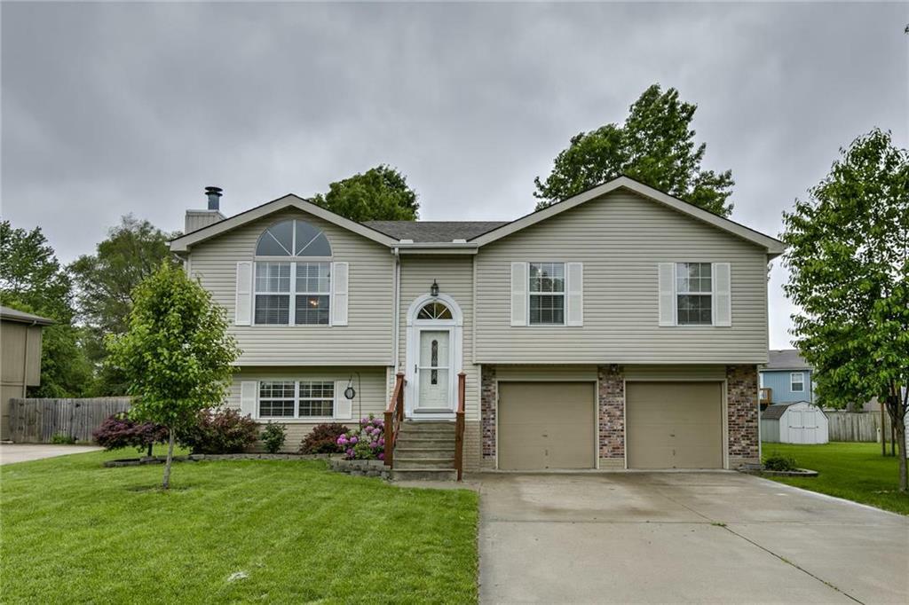 Property Photo:  113 NW 112th Terrace  MO 64155 