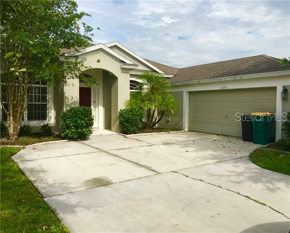 Property Photo:  2293 Meadow Oak Circle  FL 34746 