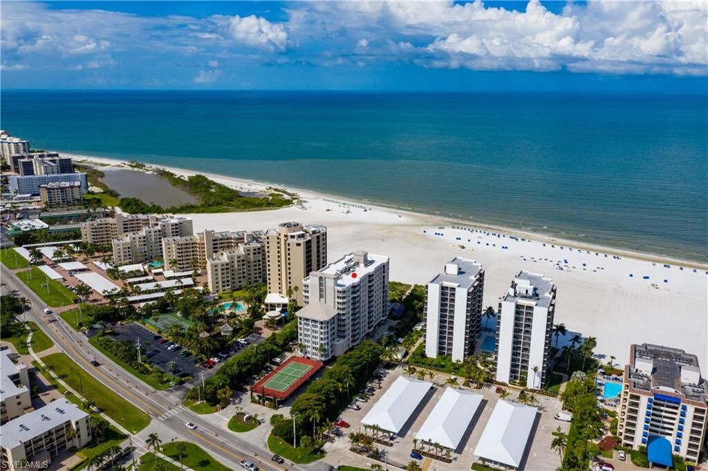 Property Photo: 6620 Estero Blvd 606 FL 33931