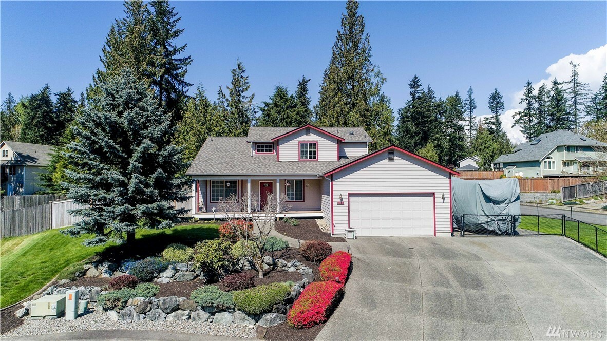 Property Photo:  18217 59 St Ct E  WA 98391 